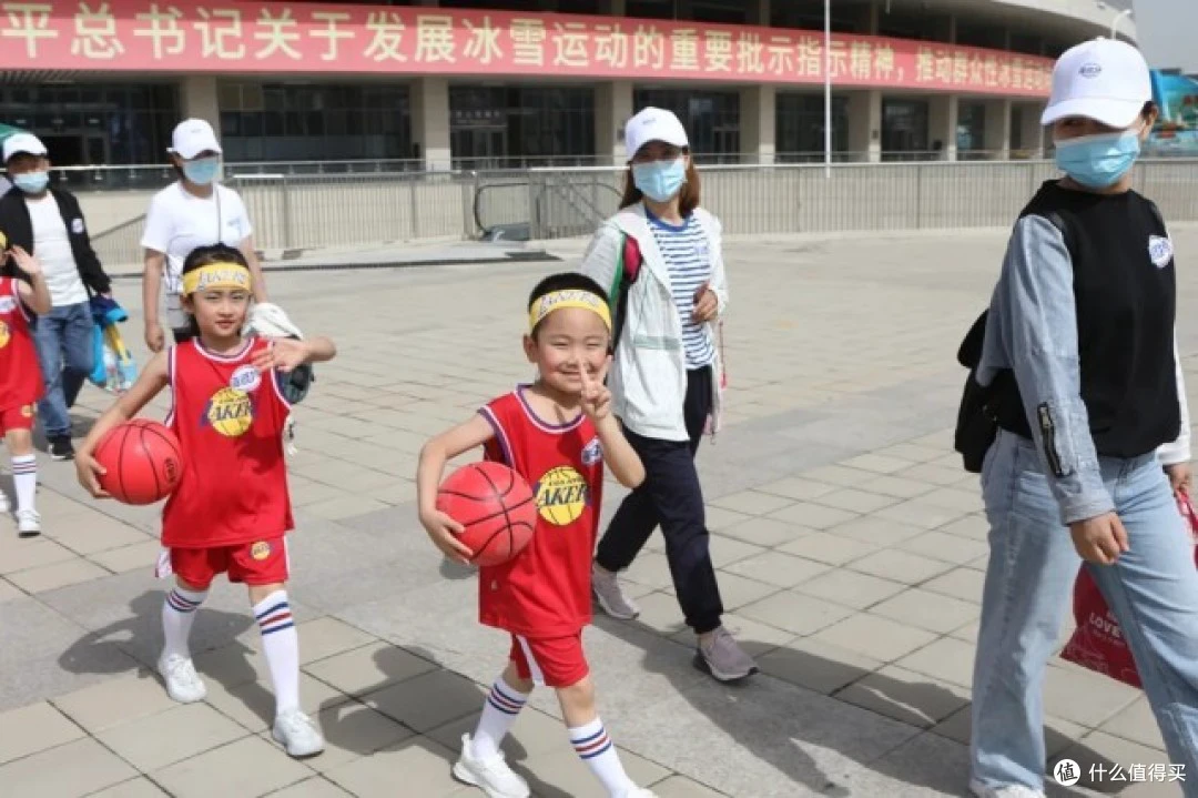 大学生篮球社团如何引入智能情感技术_0