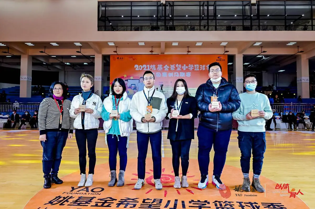 如何在快攻中合理分配场上位置?_1
